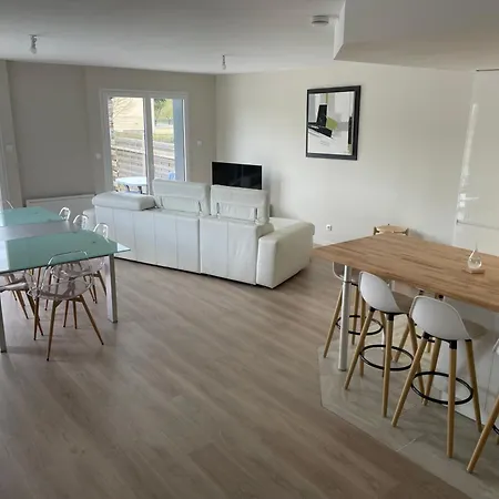 בית נופש A 15km Du Mont-saint Michel Saint-James