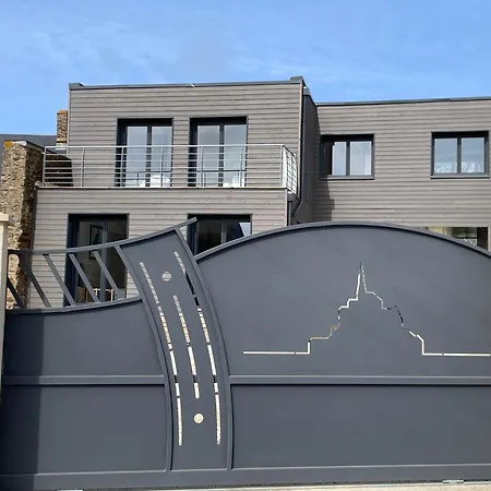 A 15km Du Mont-saint Michel * Saint-James