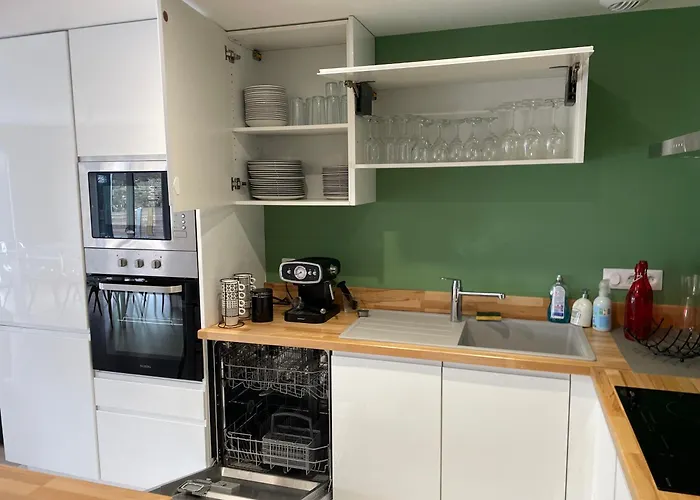 A 15km Du Mont-saint Michel * Saint-James